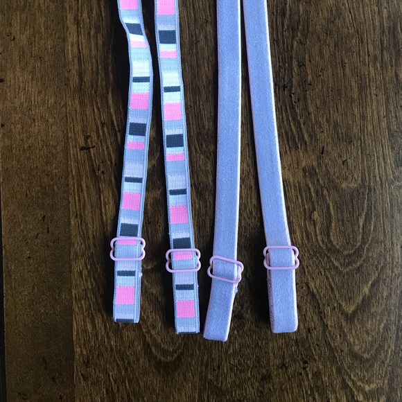 Nike Bra w/ interchangeable straps - Picture 5 of 7